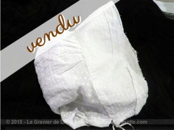 Bonnet enfant en plumetis