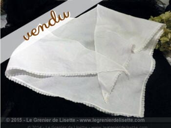 Fichu dentelle fine