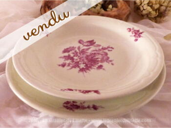 Assiette ancienne en porcelaine aux fleurs parme