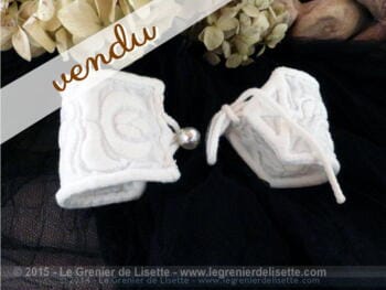 Duo de ronds de serviette anciens en boutis