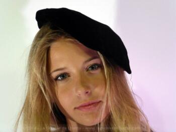 VENDU - Chapeau galette velours noir petite taille