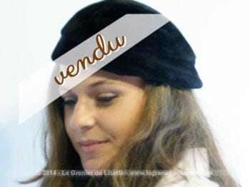 Ancien chapeau noir en velours