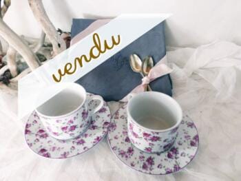 Assortiment petit déjeuner pour deux au ruban rose