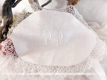 VENDU - Napperon ovale avec monogrammes  PP