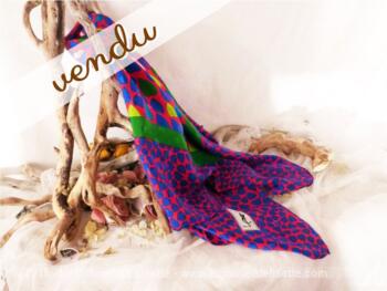 Foulard ou carré de soie vintage Yves Saint Laurent