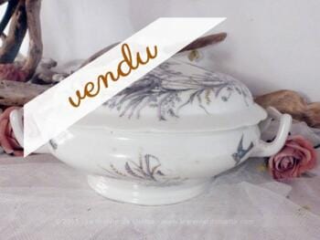 Soupière grise en porcelaine avec couvercle