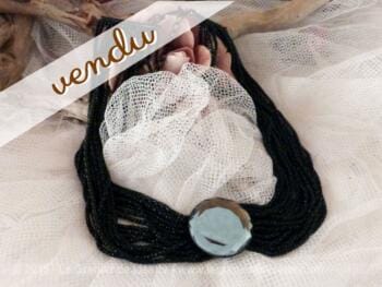 Collier petites perles et gros brillant