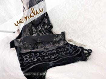Etole baroque avec velours et franges