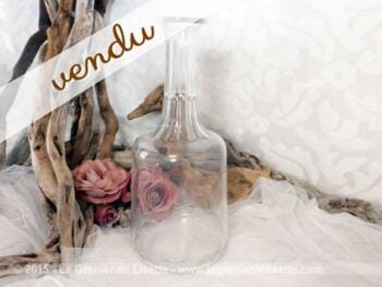 Carafe ciselée en verre