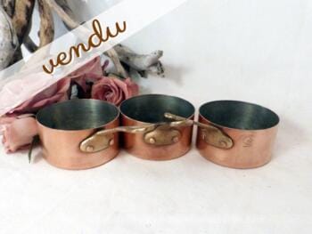 Trio de petites casseroles en cuivre