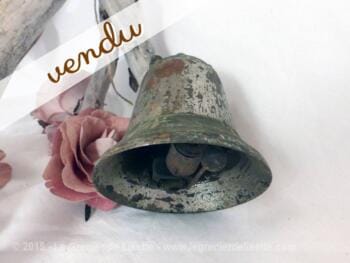 Ancienne sonnerie de téléphone en forme de cloche