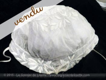 Bonnet enfant avec broderies