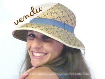 Chapeau rond paille au ruban bleu