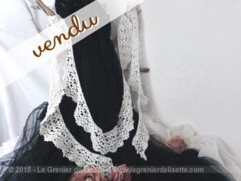 Guirlande de dentelle ancienne