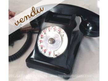 Ancien téléphone en bakélite