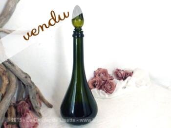 Carafe verte et son bouchon