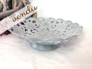 Plat métal en dentelle tendance shabby