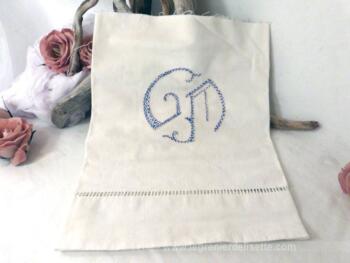 VENDU - Monogrammes GM brodés