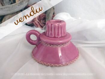 Bougeoir rose et sa dentelle