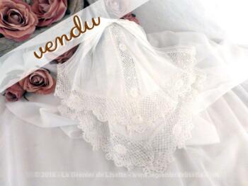 Col dentelle jabot double -B-