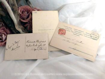 Trois cartes postales anciennes de fleurs.