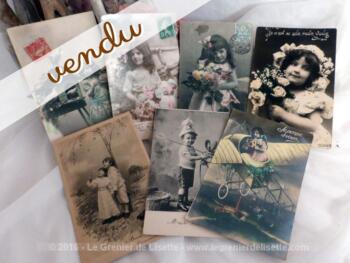Lot de 7 cartes postales anciennes scénette enfants.