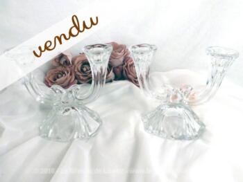 Duo de chandeliers en verre.
