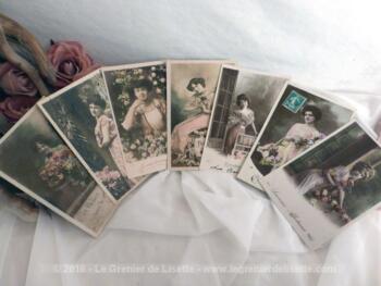 Lot de 7 cartes postales anciennes colorisées représentant des portraits de femme du tout début du siècle dernier .