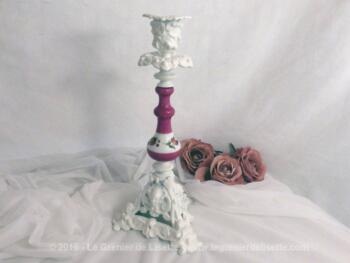 Ancien bougeoir en céramique et régule, entièrement revisité en tendance shabby.