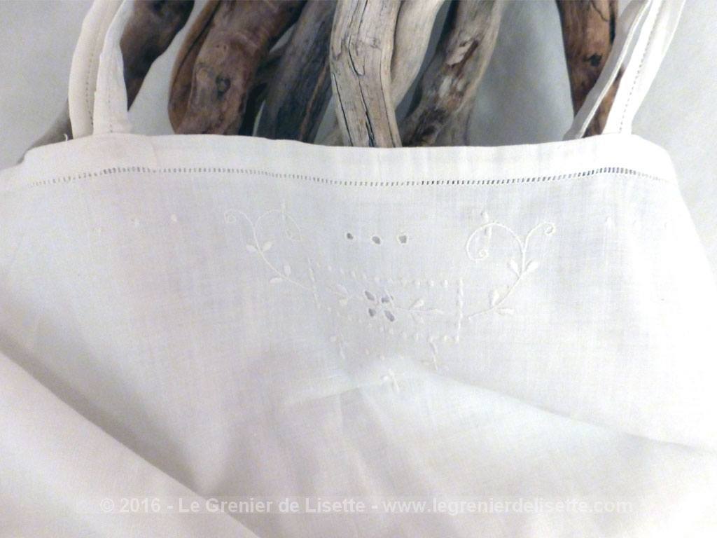VENDU Ancienne chemise de nuit brodee Le Grenier de Lisette