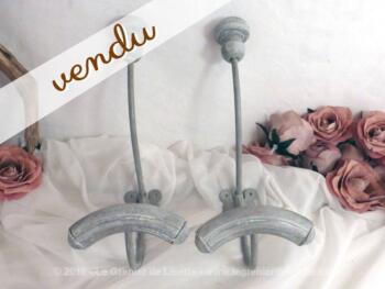 Paire de patères bois shabby