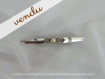 Ancienne broche monogrammes PB