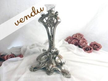 Ancien chandelier en bronze argenté, style Art Déco assuré.