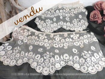 Deux larges bandes de dentelle ancienne