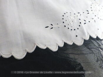 Duo de bandes de broderie de taies d'oreiller.