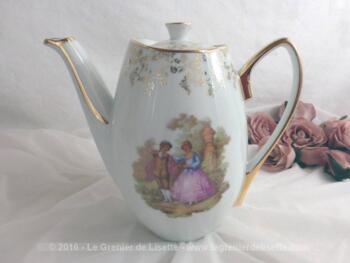 Cafetière verseuse porcelaine décors Watteau