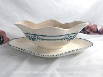 Saucière aux fleurs bleues