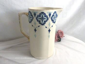 Ancien broc de toilette, faïence 