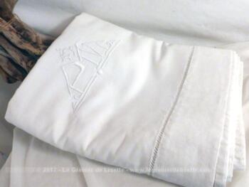 Ancien grand drap brodé avec jour de Venise et monogrammes PM.