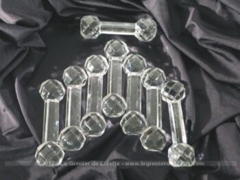 VENDU - Lot de 8 porte-couteaux verre à facettes