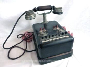 Très ancien standard téléphonique PTT de Mairie datant du tout début du XX°.