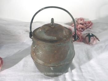 VENDU - Petit pot fer forme chaudron