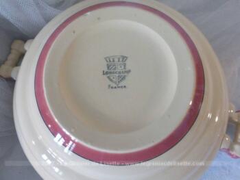 Ancienne soupière en faïence de 