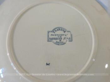 Lot de 3 assiettes aux papillons, deux assiettes plates et une assiette à dessert, modèle Tsarine de Sarreguemines.