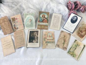 Lot de 14 petites images pieuses du tout début des années 1900, souvenirs de "Première Communion" et de "Communion Solennelle", pour la plupart.