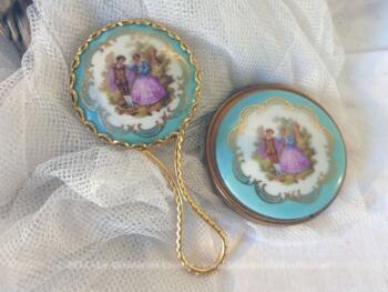 Ancien miroir à main et son poudrier assorti avec décoration en porcelaine.