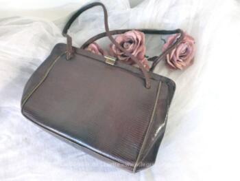 Petit sac à main vintage en lézard avec intérieur cuir.