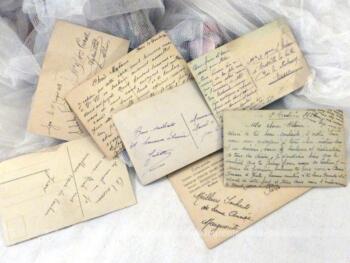 Lot de 7 cartes postales anciennes de fleurs pour souhaiter la Bonne Année .