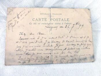 Une ancienne carte postale de 1899 avec la photo de Lise Fleuron.