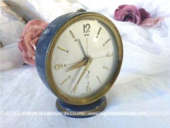 VENDU - Ancien petit réveil mécanique JAZ laqué bleu – Image 4
